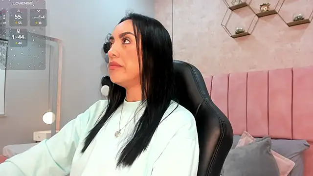 MAGIC AURORAA online show from March 2025 01:13:02 PM