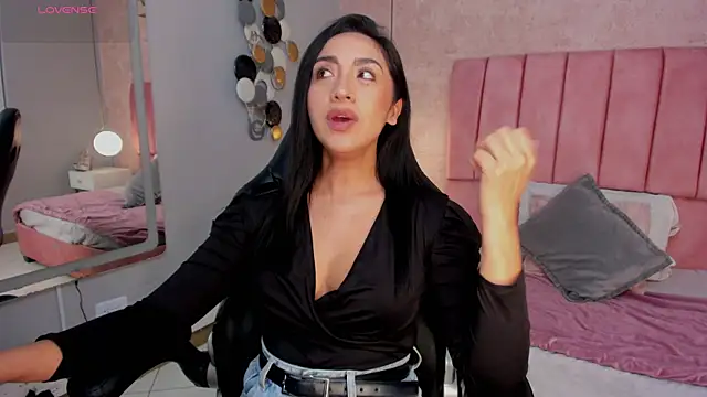 MAGIC AURORAA online show from March 2025 12:46:01 PM