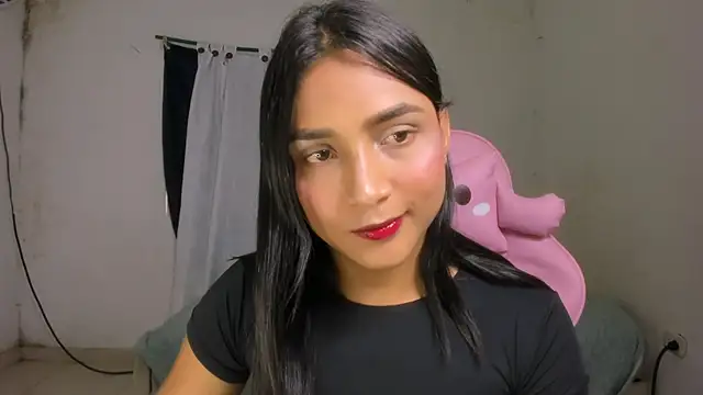 Snapshot of Miss_noah18 chatting on October 2025 08:06:02 PM Miss noah18 online show from October 2025 08:06:02 PM