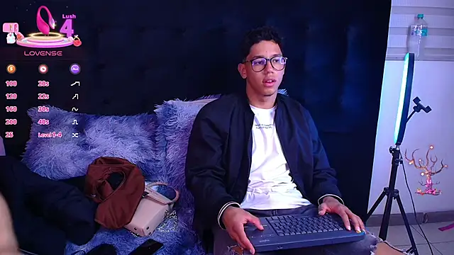 RyanPricee online show from December 2025 01:21:02 AM