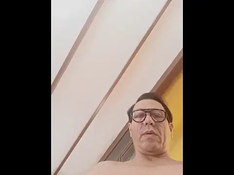 Snapshot of Rocket1978 chatting on February 2026 12:32:01 PM Rocket1978 online show from February 2026 12:32:01 PM