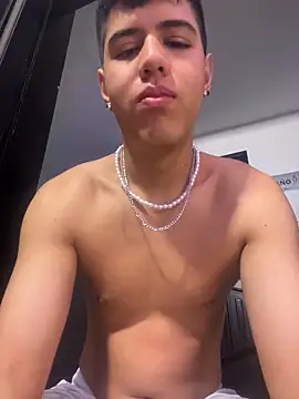 Angel Khouri online show from November 2025 11:10:01 PM