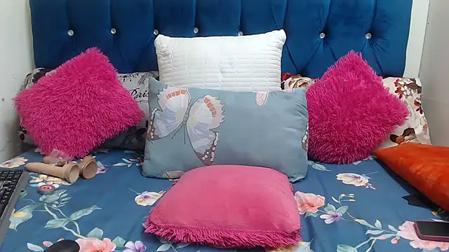 SexyLadyBoosxx online show from February 2026 01:30:02 PM