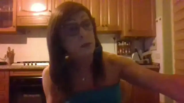 Tiabet online show from November 2025 09:03:01 PM