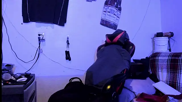 Snapshot of JamesMichael88 chatting on February 2025 11:48:02 PM JamesMichael88 online show from February 2025 11:48:02 PM