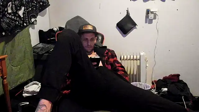 Snapshot of JamesMichael88 chatting on March 2025 03:23:02 PM JamesMichael88 online show from March 2025 03:23:02 PM