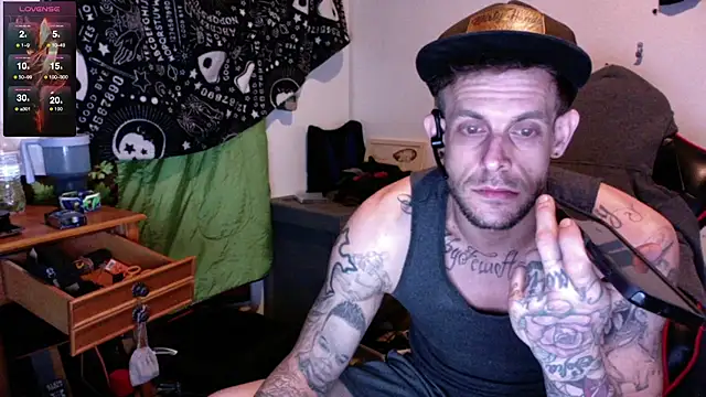 Snapshot of JamesMichael88 chatting on March 2025 06:52:01 PM JamesMichael88 online show from March 2025 06:52:01 PM