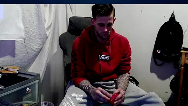 Snapshot of JamesMichael88 chatting on March 2025 07:35:02 PM JamesMichael88 online show from March 2025 07:35:02 PM