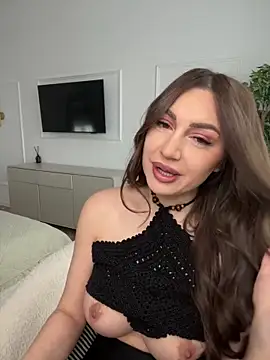 claraxjoyy online show from April 2026 06:14:01 AM