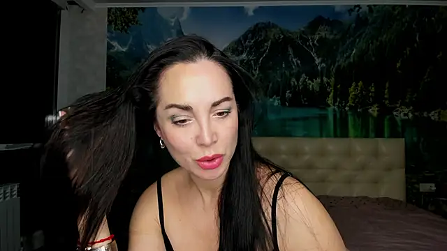 Monica Weiss online show from March 2025 07:17:01 PM