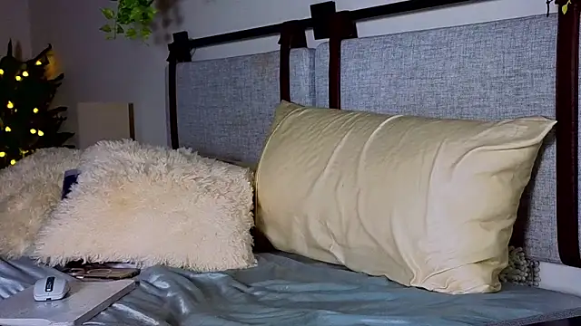 ivynyxx online show from April 2026 07:58:02 PM