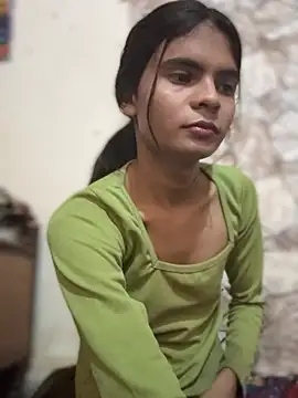 Enna Zarza  online show from June 2026 06:18:02 AM