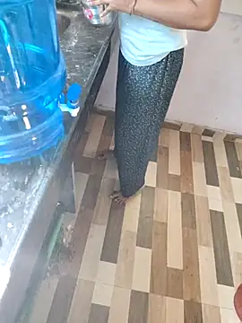 lovelygirl4567 online show from March 2025 04:37:02 AM