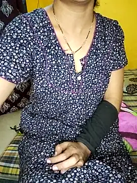 lovelygirl4567 online show from March 2025 02:02:01 PM