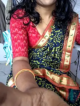 lovelygirl4567 online show from December 2025 05:45:02 AM