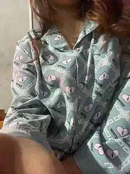 Snapshot of feng-a chatting on January 2025 11:02:01 AM feng-a online show from January 2025 11:02:01 AM