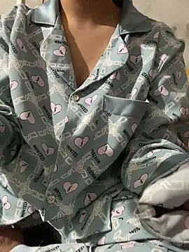 Snapshot of feng-a chatting on January 2025 03:50:01 PM feng-a online show from January 2025 03:50:01 PM