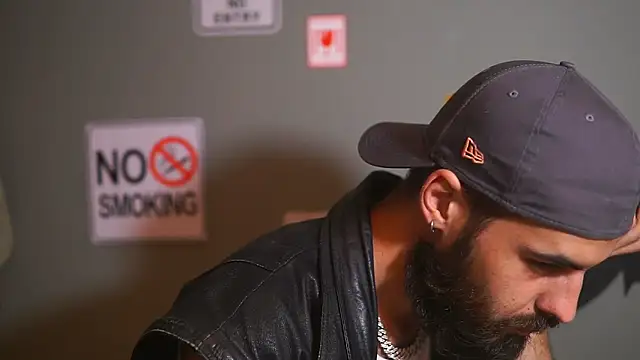 HairyRobxxx online show from November 2025 09:05:02 PM