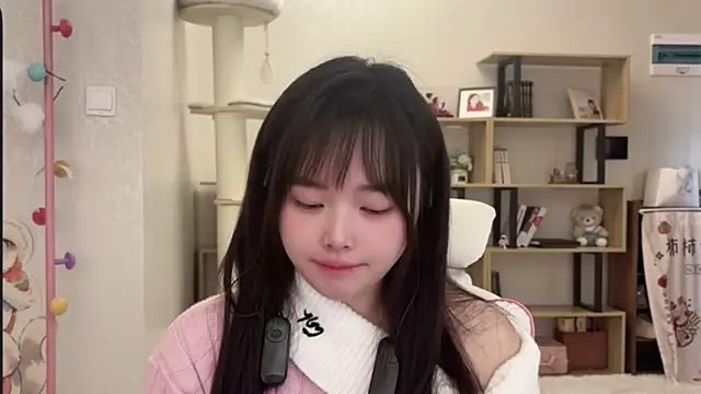 Chenjing0 online show from December 2025 04:17:01 AM