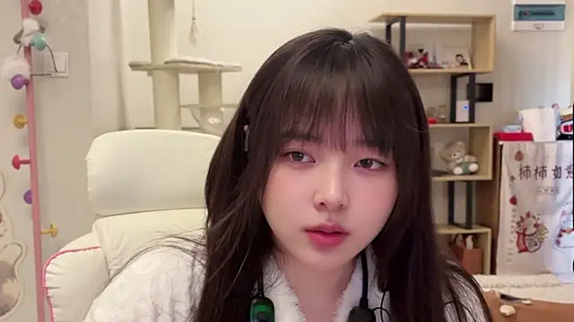 Chenjing0 online show from February 2026 04:35:02 AM