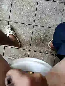 Snapshot of dreamers_dick chatting on January 2025 04:31:02 AM dreamers dick online show from January 2025 04:31:02 AM