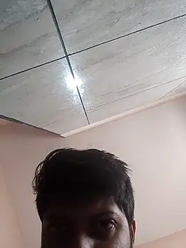 Snapshot of dreamers_dick chatting on January 2025 02:40:02 AM dreamers dick online show from January 2025 02:40:02 AM