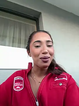 miaceleste online show from September 2025 04:18:01 PM