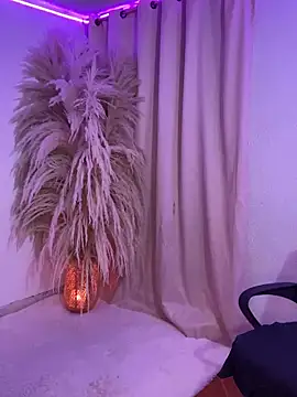 ariadna cooper online show from September 2025 04:01:01 AM