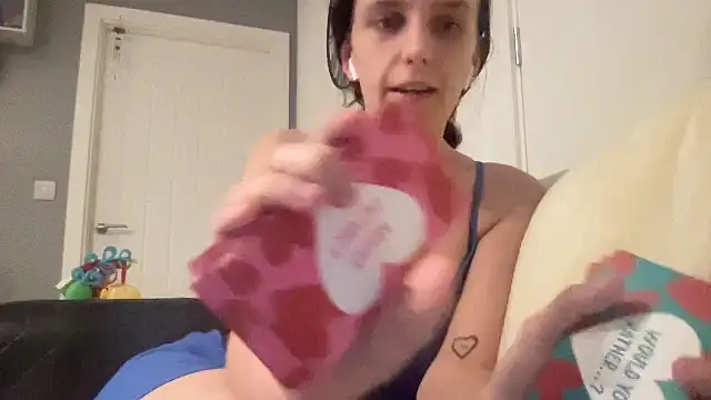 dixie leigh online show from January 2025 09:22:01 PM