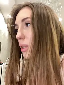 Evelyn Mooree online show from January 2025 02:15:02 AM