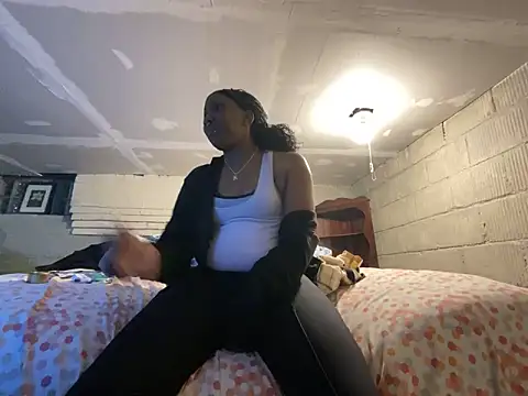 Snapshot of Yoshibaby2670 chatting on March 2025 02:48:01 AM Yoshibaby2670 online show from March 2025 02:48:01 AM