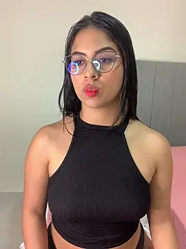 Snapshot of Julii- chatting on January 2025 11:48:01 PM Julii- online show from January 2025 11:48:01 PM