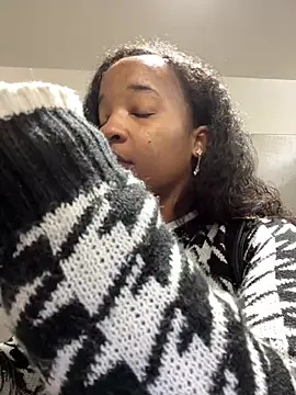 lunalustycumslut online show from February 2025 12:51:02 PM