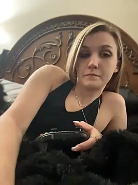 Kitty DaCocks online show from April 2026 07:33:02 PM