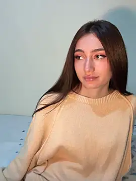 Maddy Jones online show from March 2025 05:02:02 PM