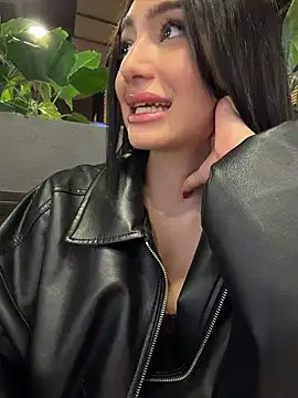 Maddy Jones online show from June 2026 10:51:01 PM