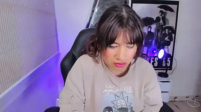 Ji Eun online show from January 2025 03:34:02 PM