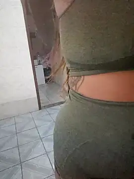 AliceRuivinha2 online show from October 2025 10:15:01 AM