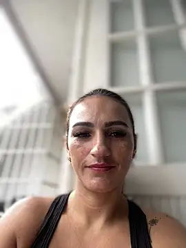 Snapshot of Samantha_bigboobs chatting on January 2025 03:29:02 PM Samantha bigboobs online show from January 2025 03:29:02 PM