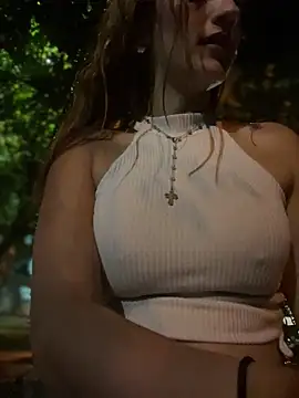 Snapshot of Samantha_bigboobs chatting on March 2025 01:00:02 AM Samantha bigboobs online show from March 2025 01:00:02 AM