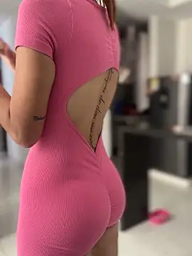 Snapshot of Samantha_bigboobs chatting on October 2025 05:21:01 PM Samantha bigboobs online show from October 2025 05:21:01 PM