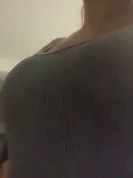 Snapshot of Samantha_bigboobs chatting on November 2025 09:36:01 PM Samantha bigboobs online show from November 2025 09:36:01 PM