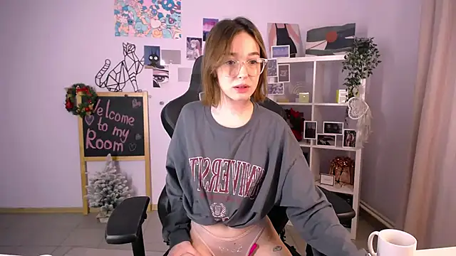 MiniSofy online show from January 2025 08:07:01 PM