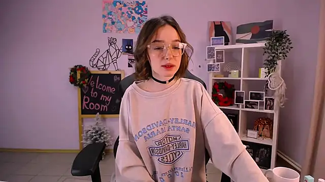 MiniSofy online show from January 2025 07:23:01 PM