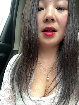 Snapshot of SSSniang- chatting on February 2025 07:48:01 AM SSSniang- online show from February 2025 07:48:01 AM