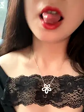 Snapshot of SSSniang- chatting on January 2026 01:08:02 AM SSSniang- online show from January 2026 01:08:02 AM