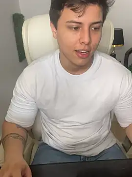 Snapshot of Thom_Ohtani chatting on January 2025 01:19:01 AM Thom Ohtani online show from January 2025 01:19:01 AM