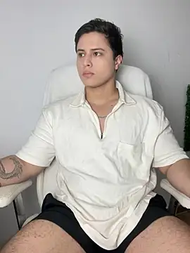 Snapshot of Thom_Ohtani chatting on January 2025 12:10:01 PM Thom Ohtani online show from January 2025 12:10:01 PM