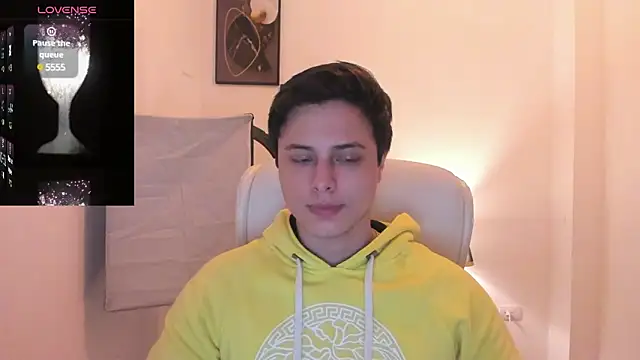 Snapshot of Thom_Ohtani chatting on February 2025 02:47:02 AM Thom Ohtani online show from February 2025 02:47:02 AM