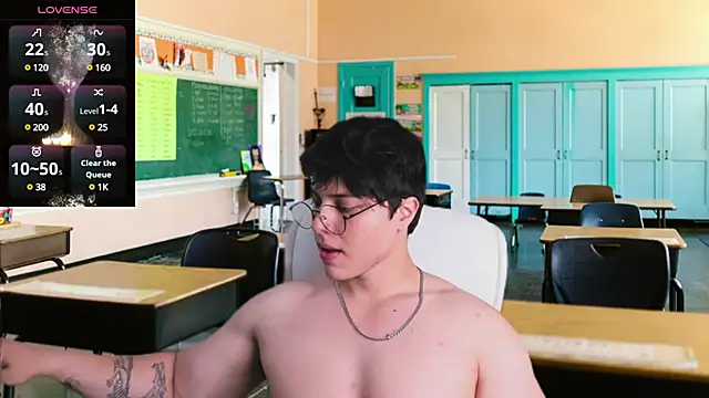 Snapshot of Thom_Ohtani chatting on February 2025 12:30:01 AM Thom Ohtani online show from February 2025 12:30:01 AM